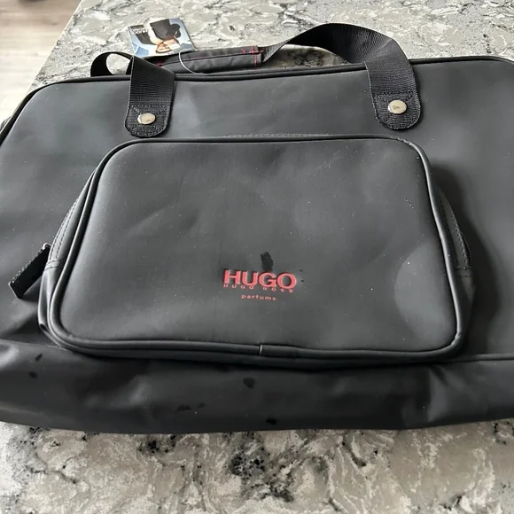 Hugo Boss Weekend Bag - Picture 1 of 2